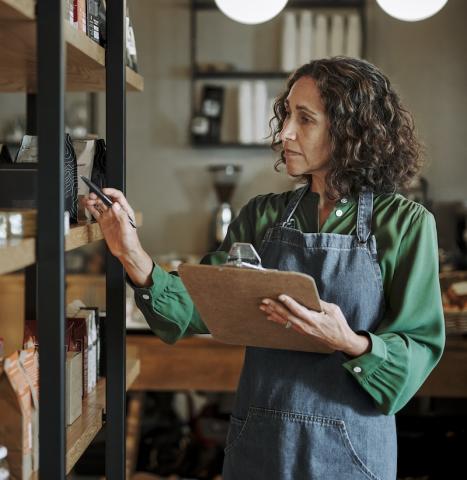 women with clipboard